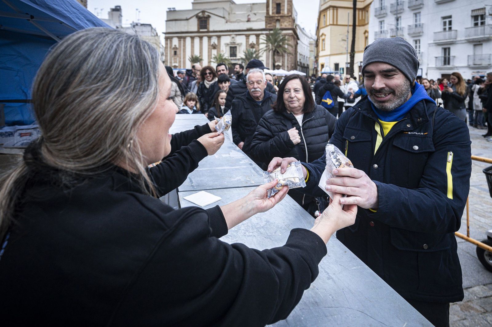 Las imágenes de la Chicharronada y la Gambada del Carnaval de Cádiz 2026
