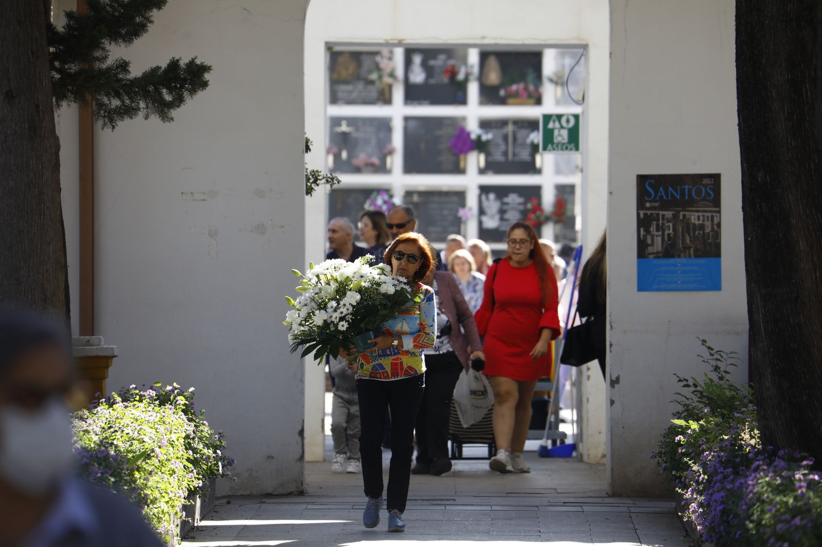 Las imágenes del día de Los Santos en los cementerios de Córdoba