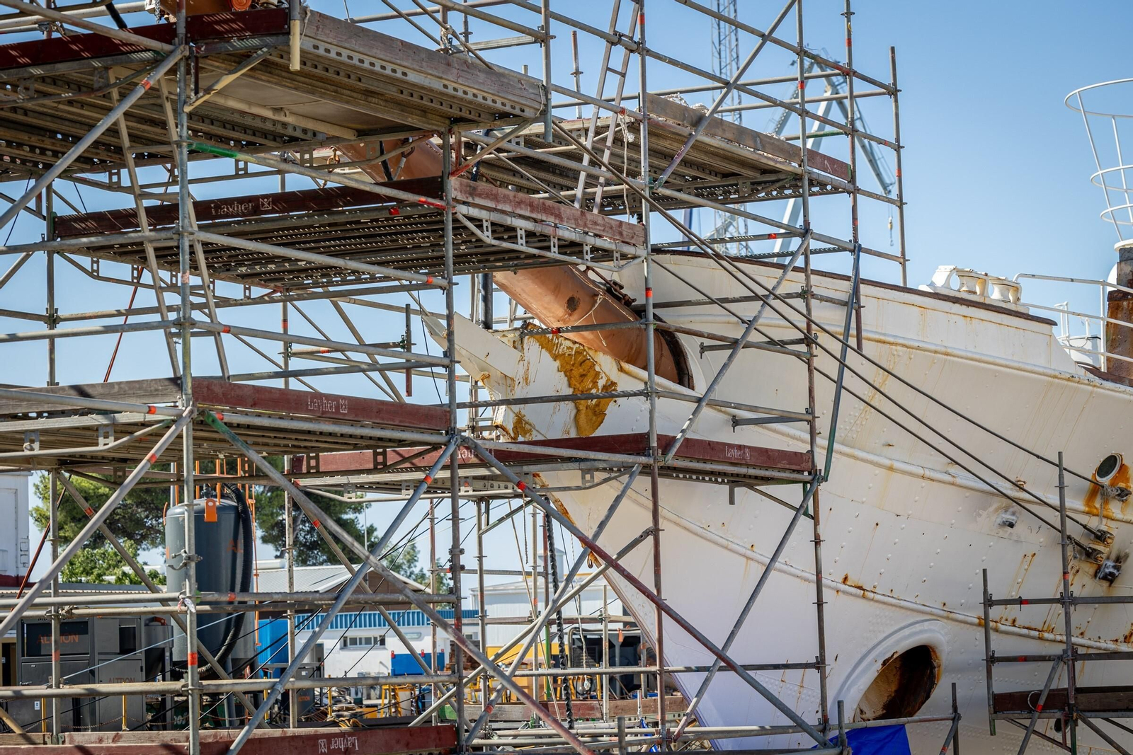 Armada: Las imágenes del 'Juan Sebastián de Elcano' de obras en Navantia San Fernando