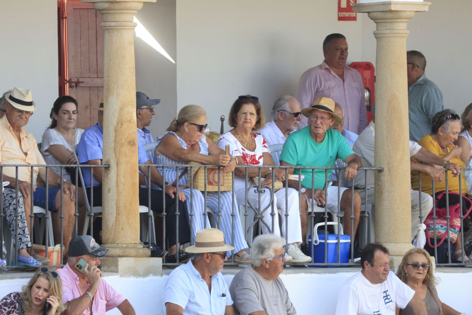Fotos de la corrida de toros de la Feria de San Roque con David Galván, Román y Joaquín Galdós