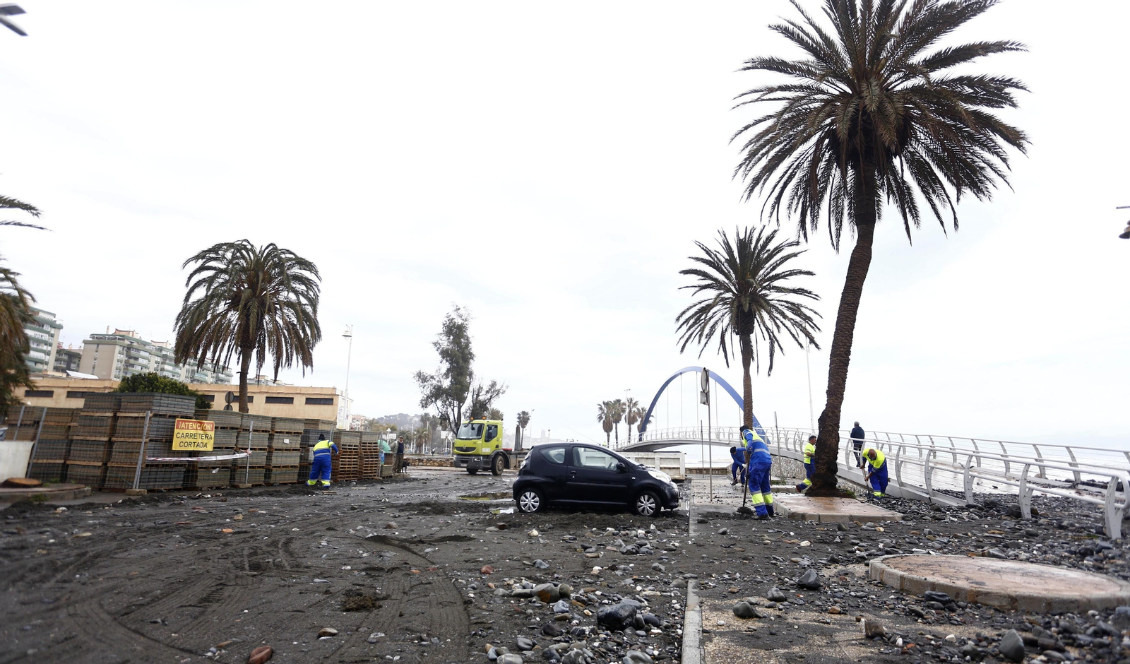 Las fotos de los efectos del temporal en las playas y paseos marítimos de Málaga