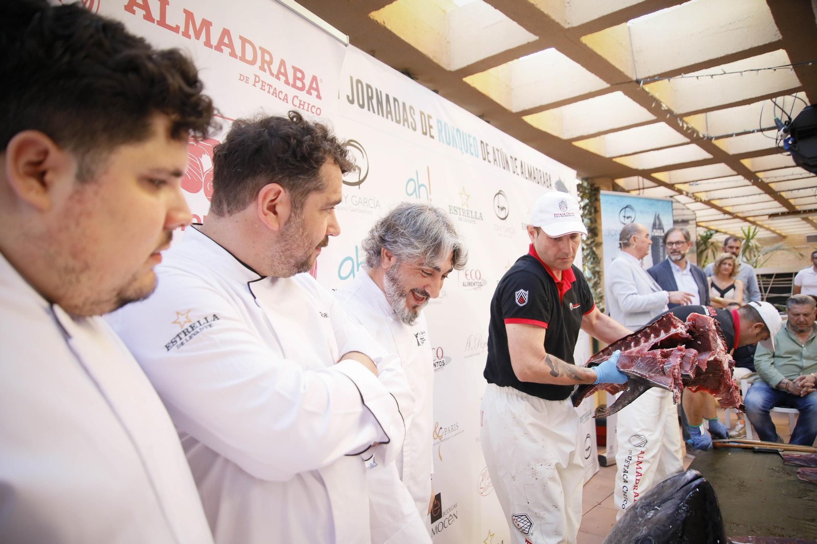 El ronqueo del atún en el Espacio Gatronómico Tony García, en imágenes
