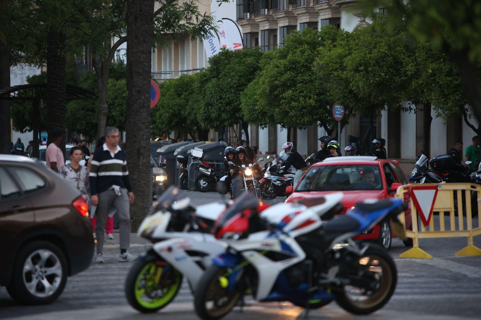 Ambiente motero en Jerez el jueves del Gran Premio de MotoGP