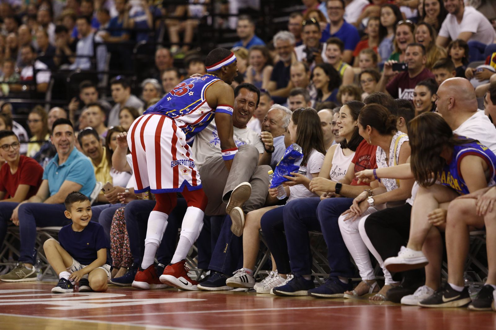 El espectáculo de los Globetrotters inunda el Palacio de Deportes