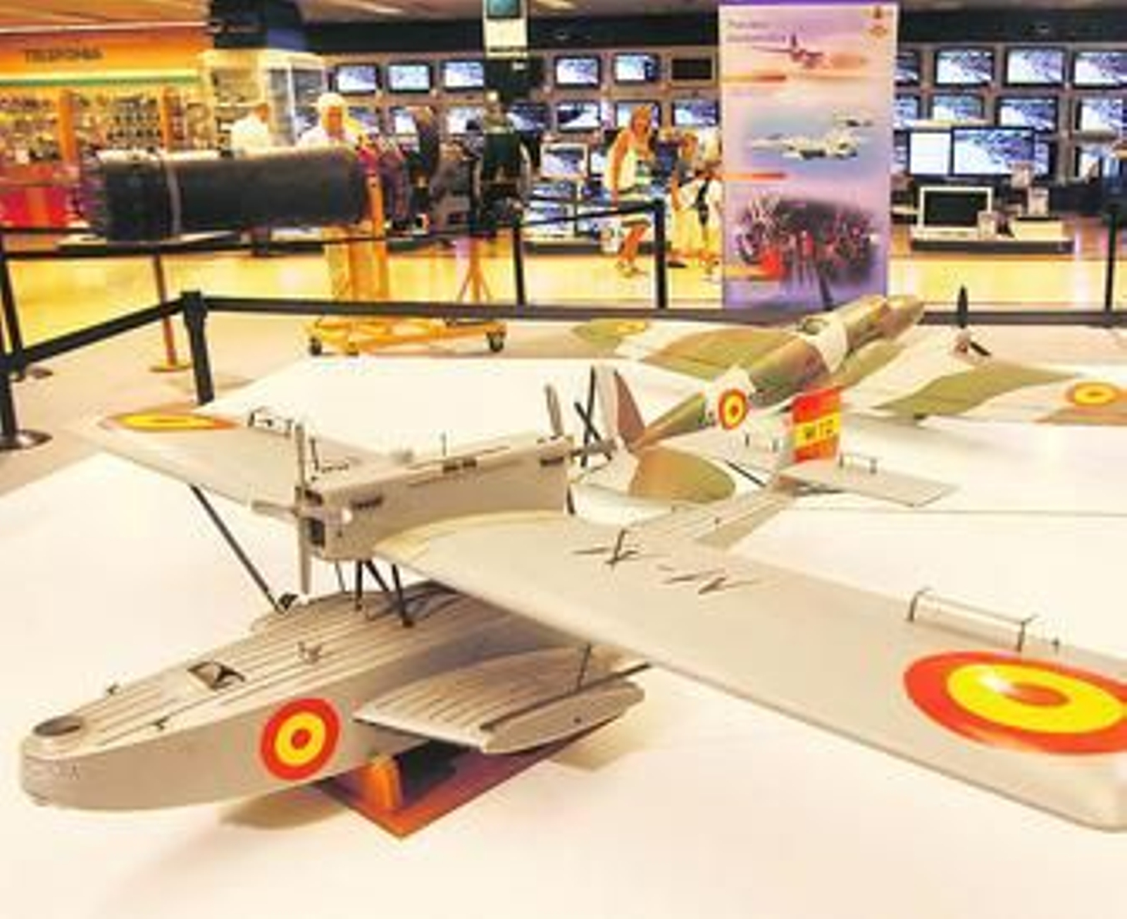 Uno de los ejemplares expuestos en la segunda planta de El Corte Inglés.