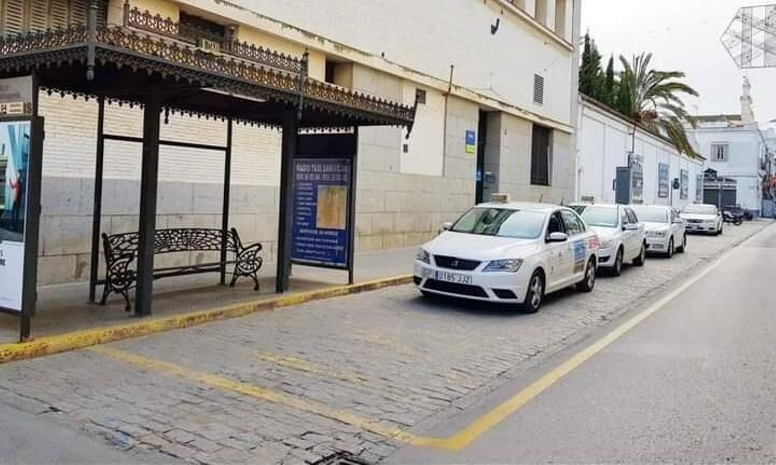 La parada de taxis que se encuentra en la céntrica calle San Juan de Sanlúcar.