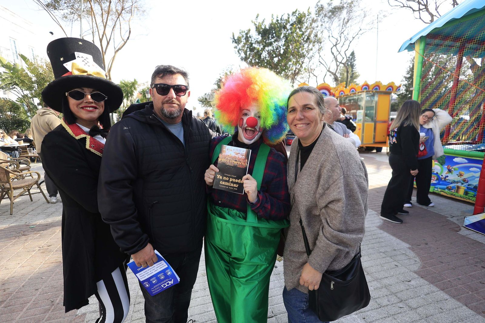 Búscate en las fotos del Carnaval de calle en Tarifa