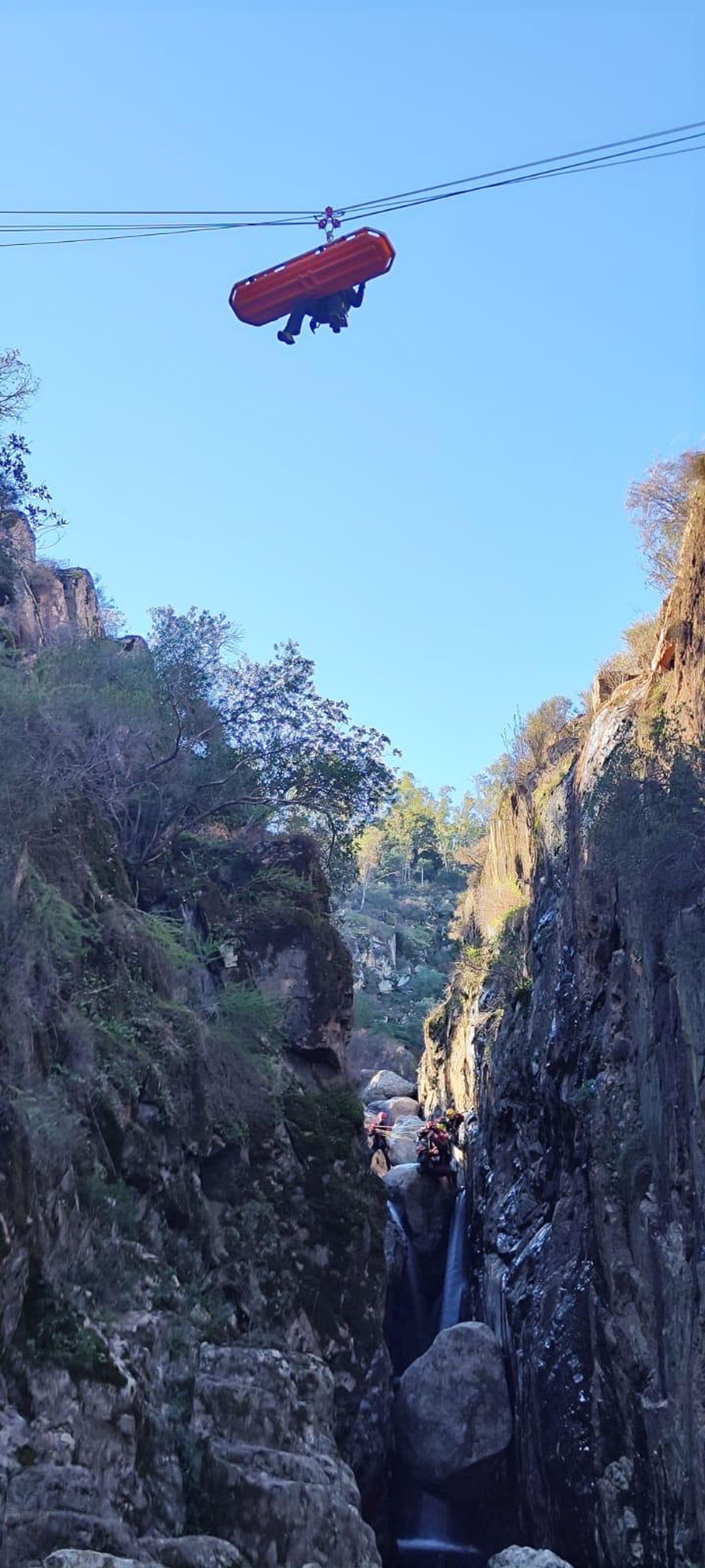 Curso de resacate en medio natural de los bomberos del Consorcio Provincial.