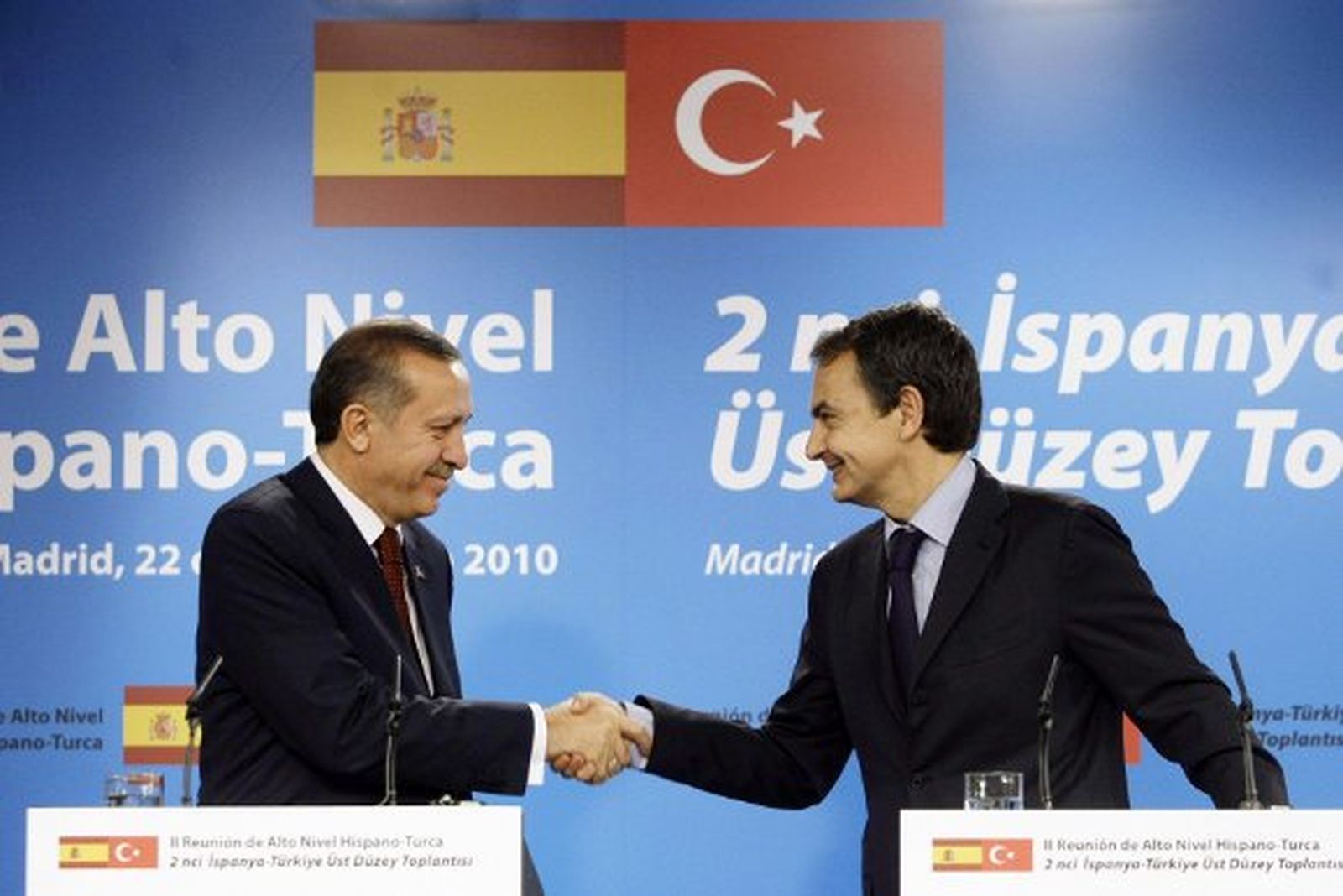 Zapatero garantiza a Turquía su avance hacia la UE durante este semestre