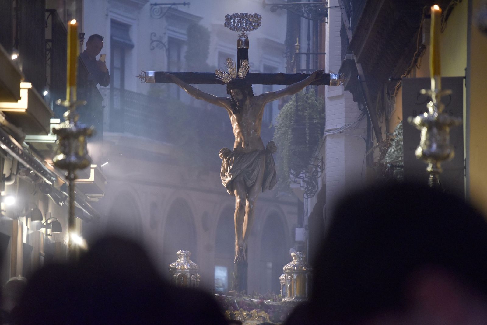 El Cristo de la Conversión en las andas sobre las que salió en el Vía Crucis de las Cofradías.