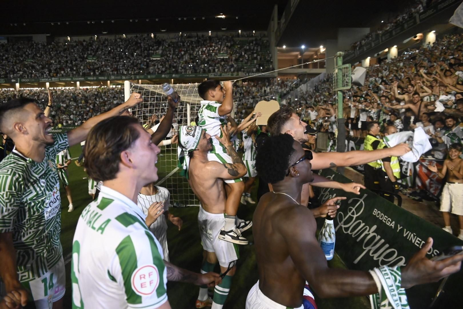 ¡El Córdoba CF celebra a lo grande su ascenso a Segunda División!