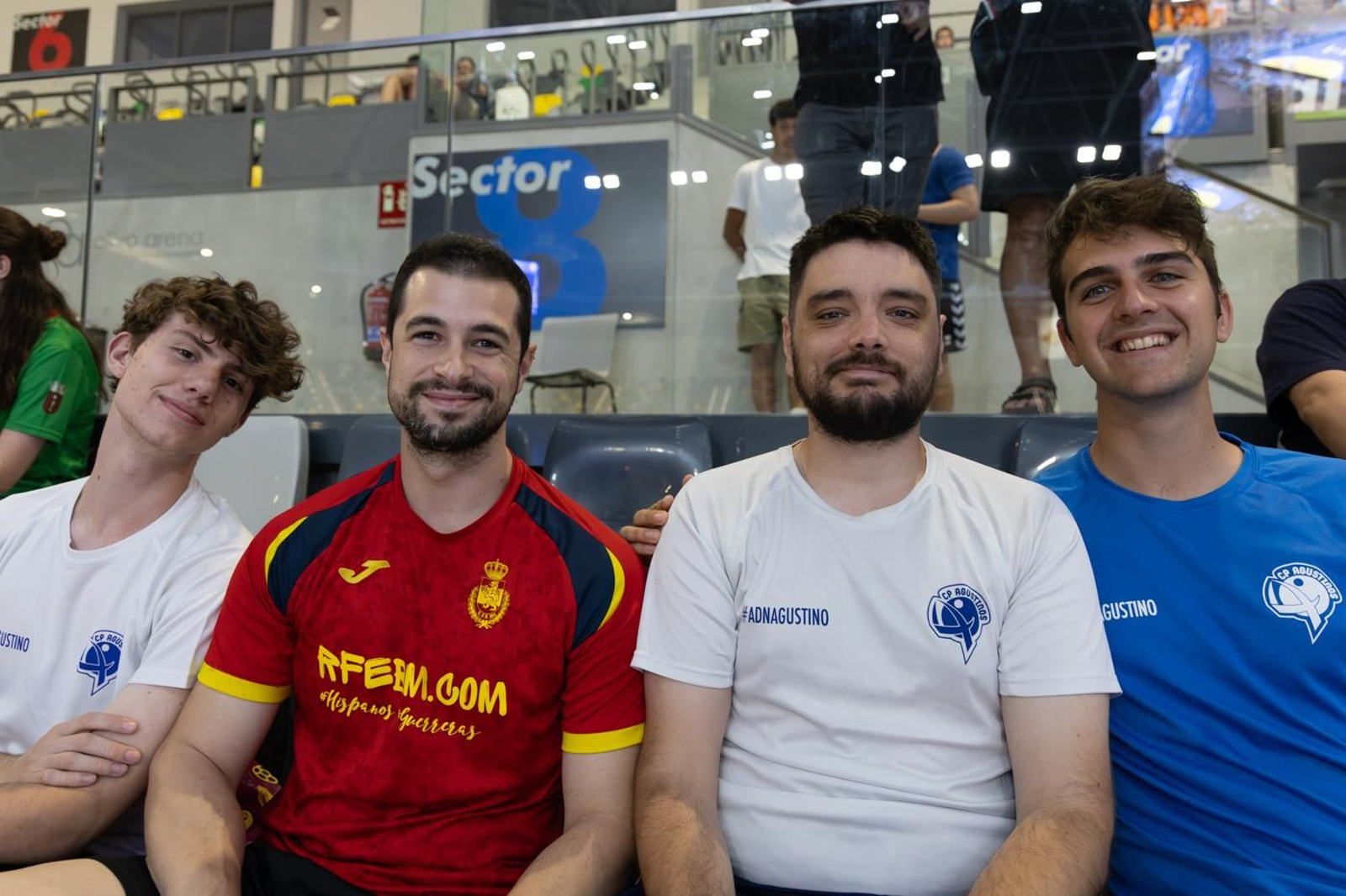 Las aficiones de la Copa del Rey de balonmano de Jaén, en imágenes