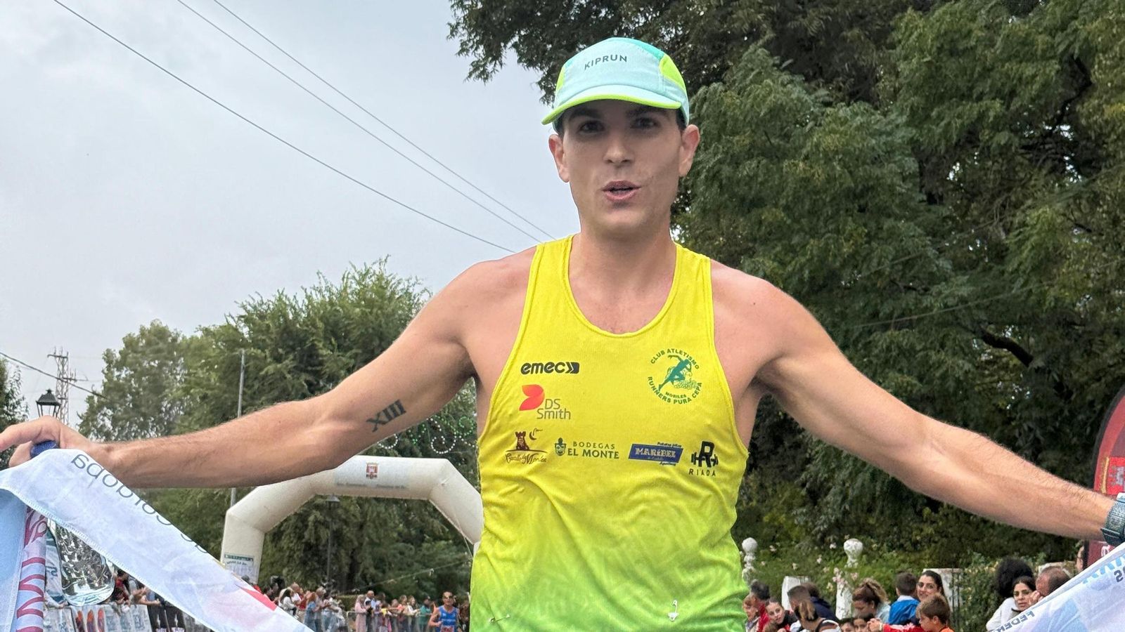 Jesús Alguacil celebra su triunfo en Almodóvar.