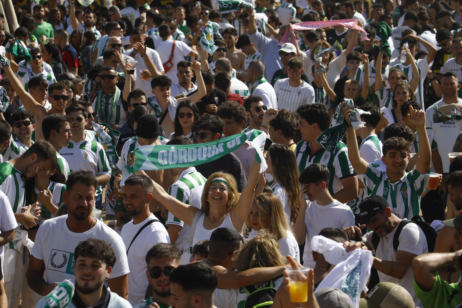 Las mejores fotos de la 'Fan Zone' del Córdoba CF antes del partido ante la Ponferradina