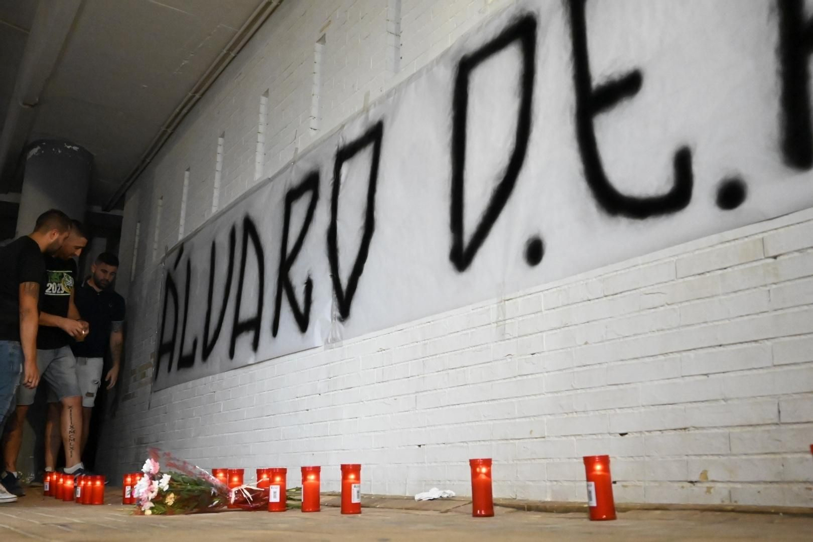 El homenaje del Córdoba CF a Álvaro Prieto a las puertas de El Arcángel, en imágenes