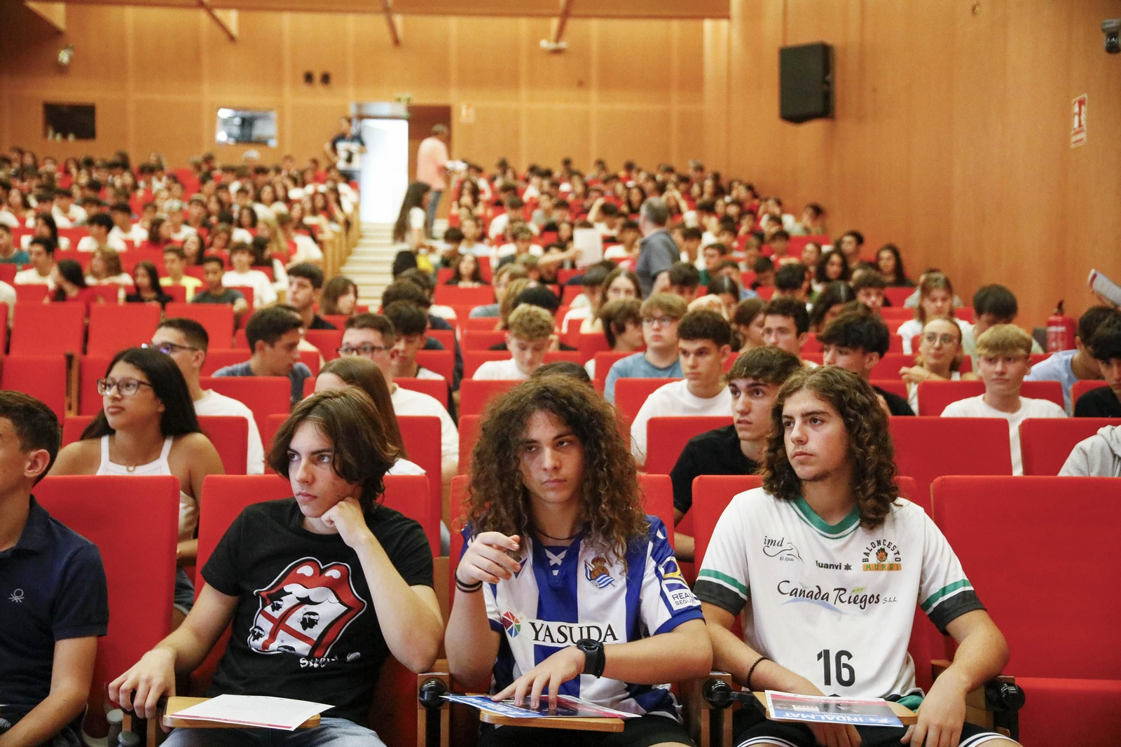 La IX Edición del concurso en resolución de problemas matemáticos Indalmat de Almería, en imágenes