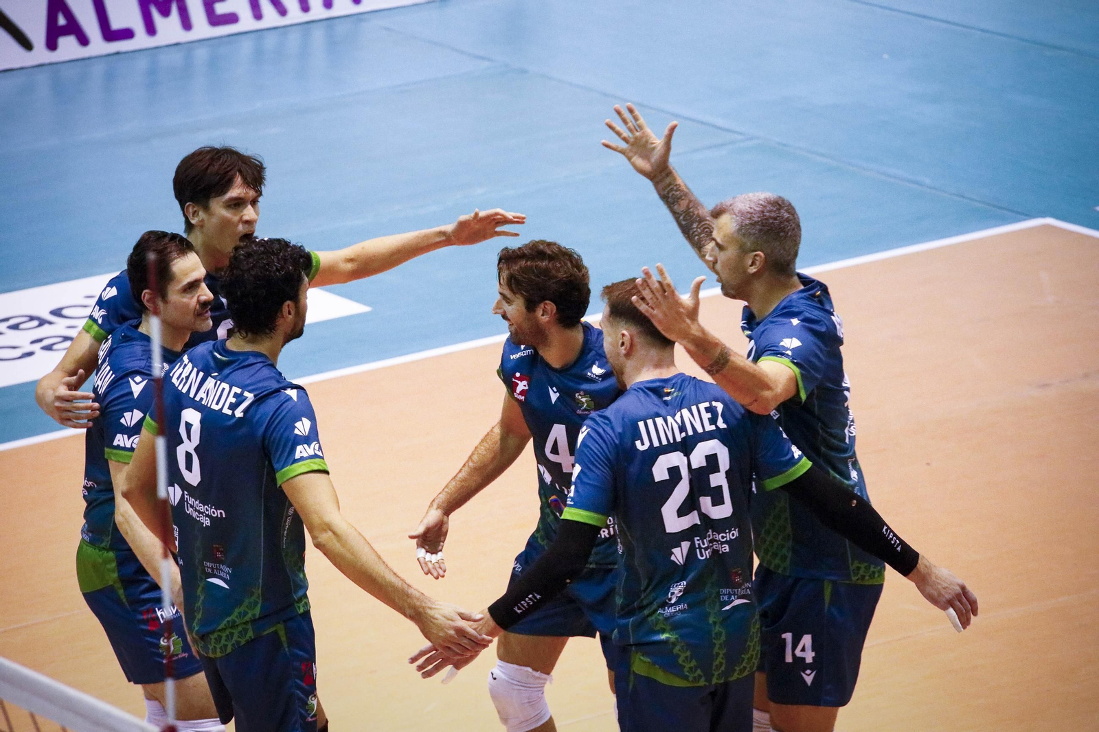 Unicaja Costa de Almería-Arenal Emeve de la Superliga, en imágenes