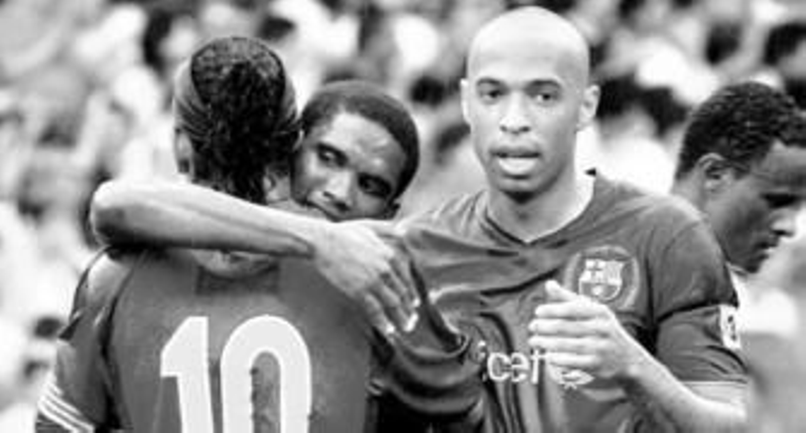 Eto'o (centro) estará a disposición de Rikjaard así como Deco, recuperados de sus lesiones, aunque sus alineaciones iniciales no parecen probables.