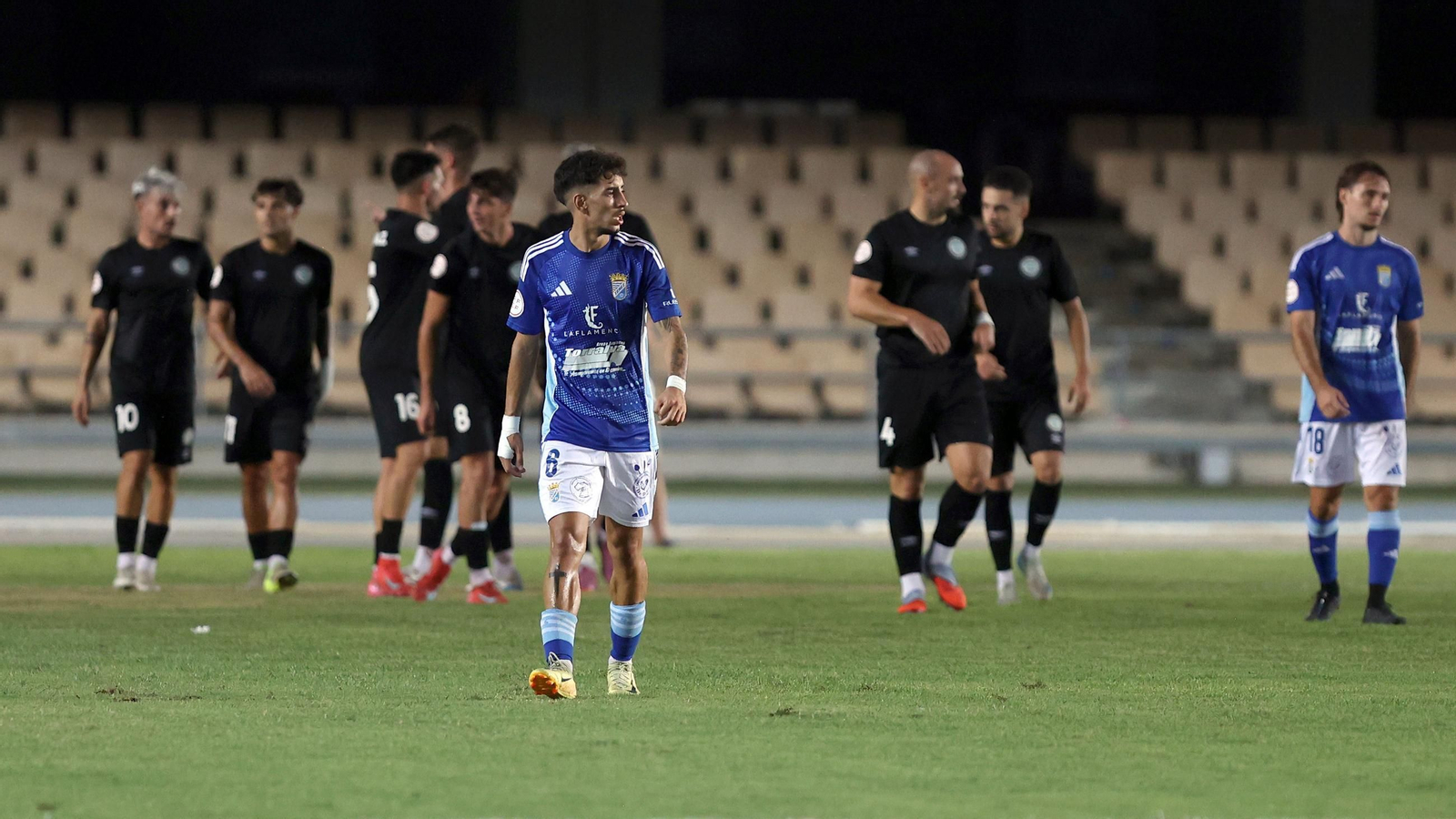 Imágenes del Trofeo Feria de la Vendimia entre el Xerez CD y el Juventud Torremolinos en Chapín