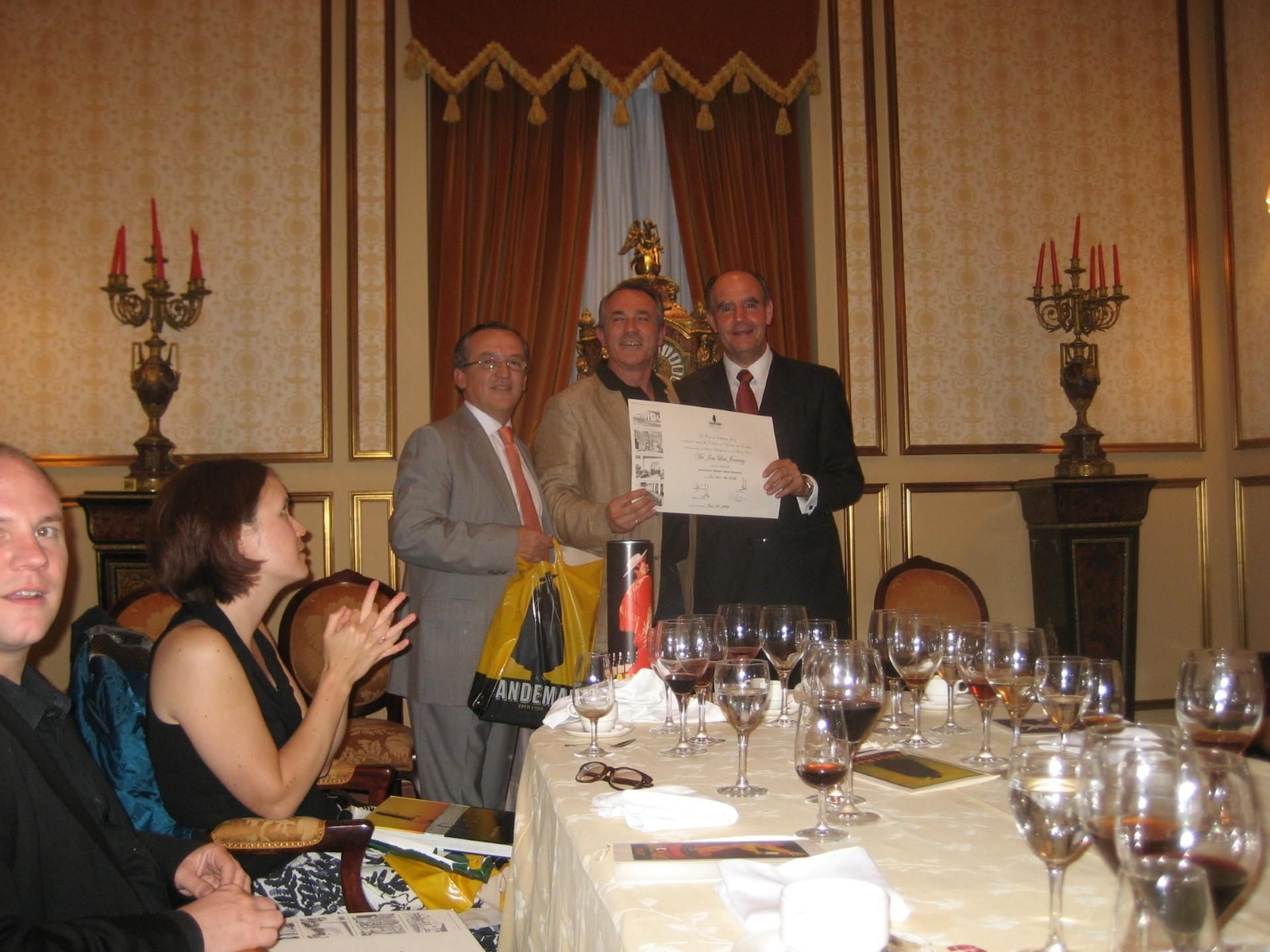 Entrega de diplomas por George Sandeman, 2008.
