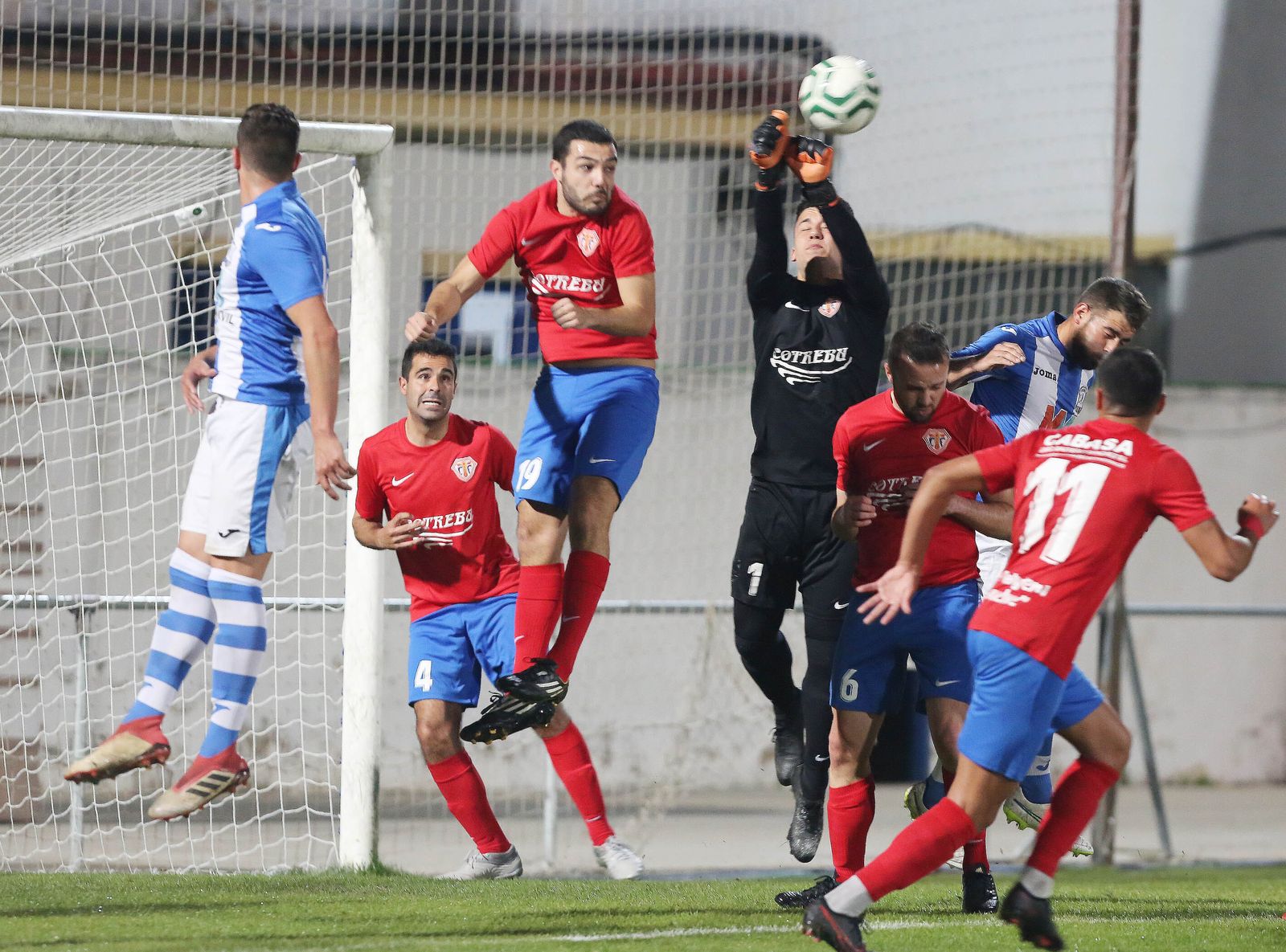 Imágenes del partido en La Juventud entre el Jerez Industrial y el Trebujena