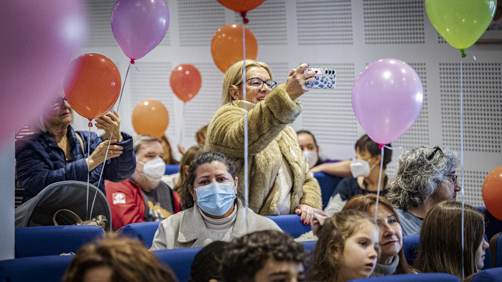 Las imágenes de SS.MM. los Reyes Magos en Cádiz: Visitas y cabalgata