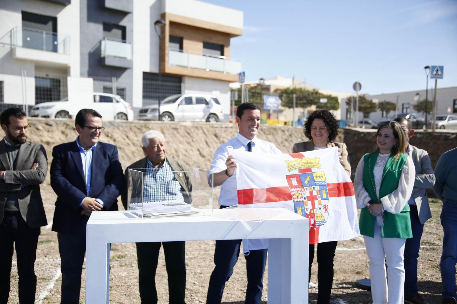 Las imágenes de la primera piedra del Centro de mayores en Balanegra