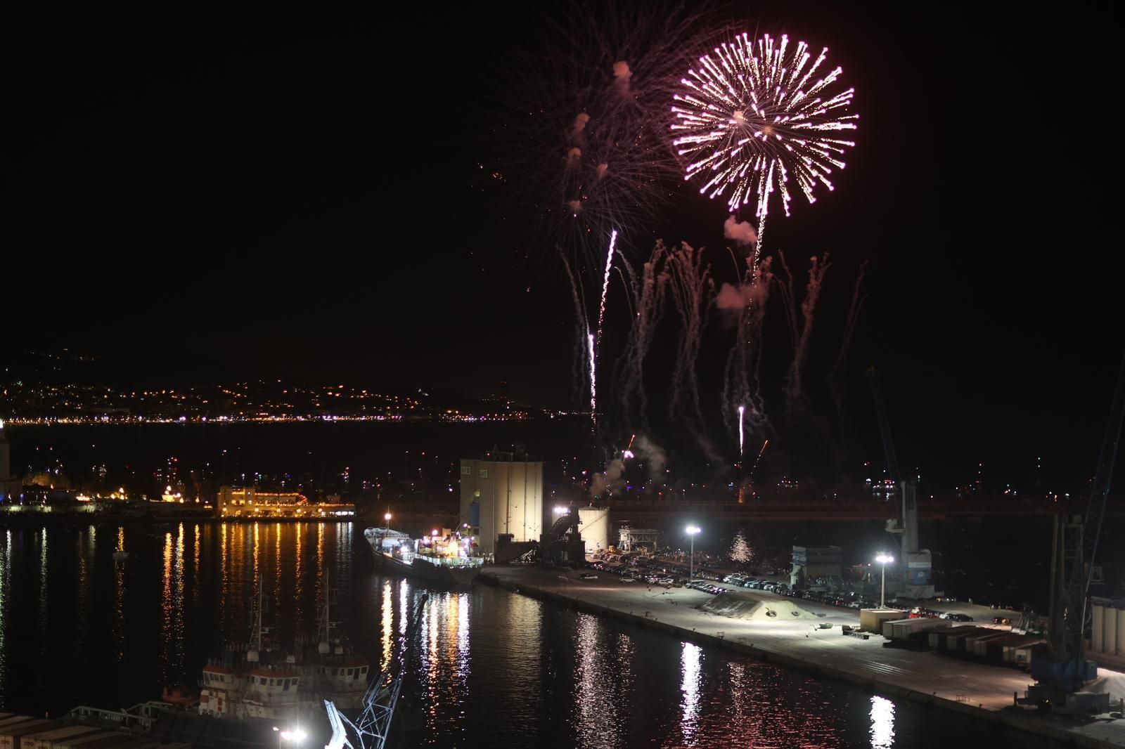 Málaga inaugura su Feria de agosto con el espectáculo de fuegos artificiales