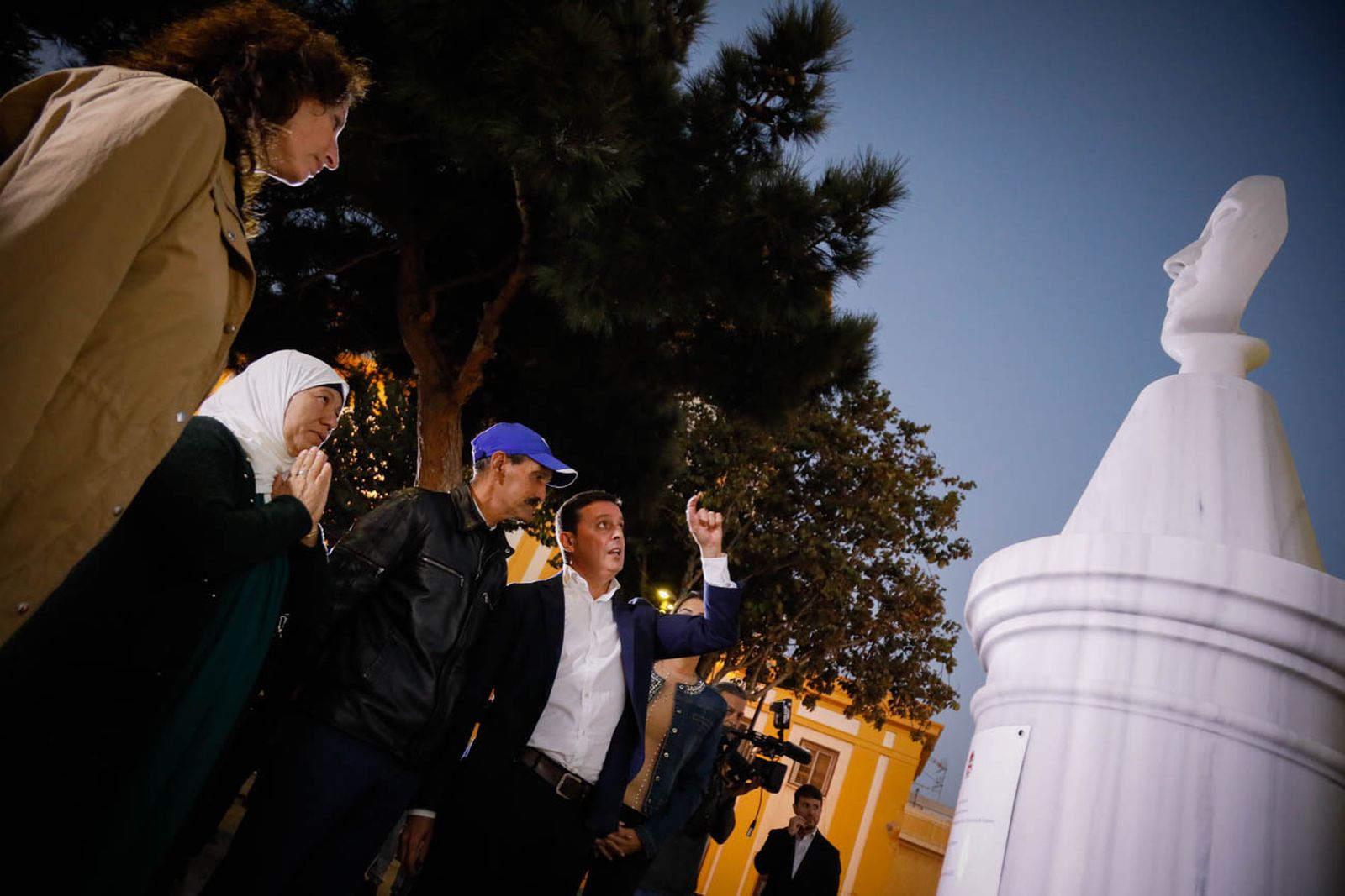 Imágenes del monolito en homenaje a las víctimas de violencia de género