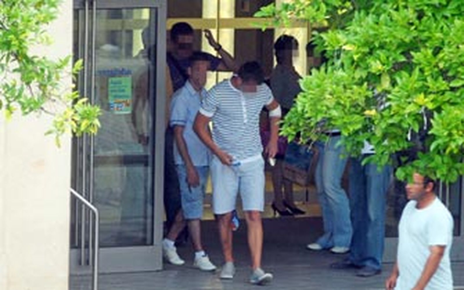 Sorprenden a dos rateros tras varios robos en tiendas del centro de Jerez