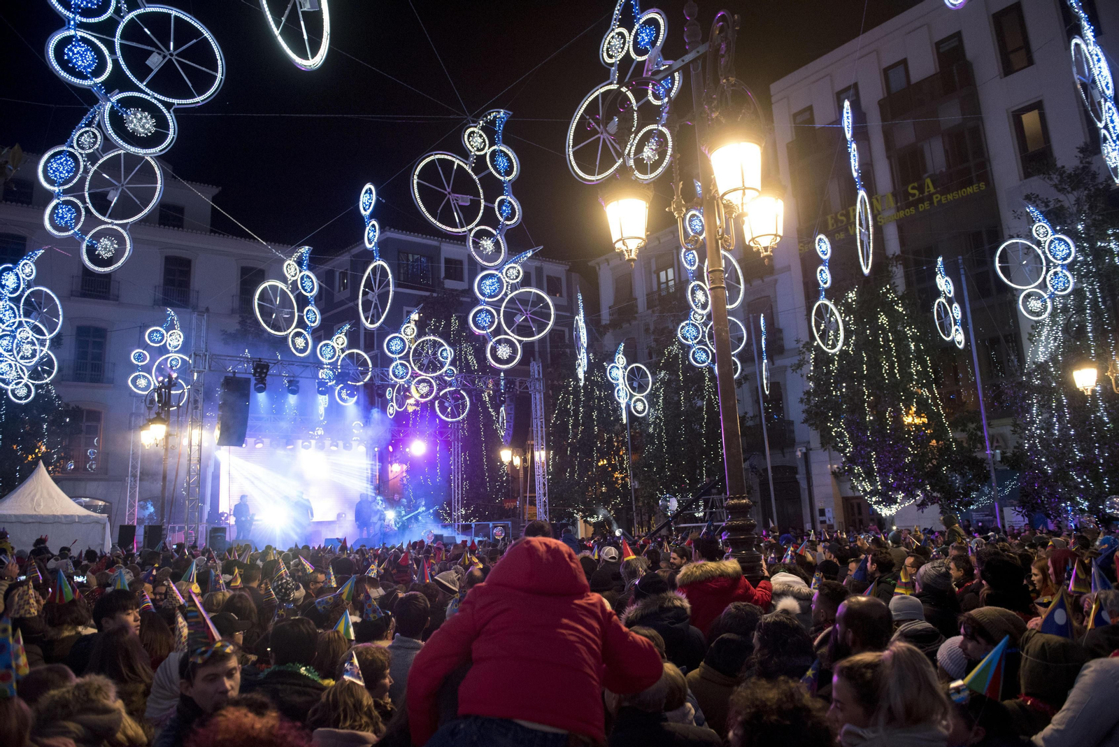 Las imágenes de la Nochevieja en la Plaza del Carmen