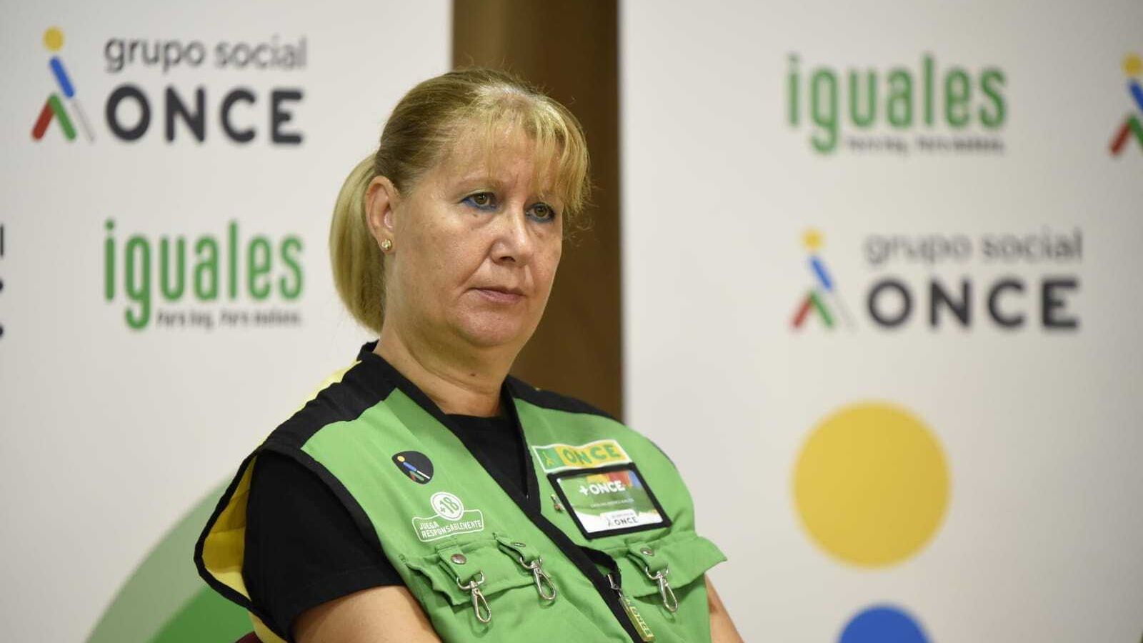 Catalina Jiménez apenas lleva dos meses como vendedora de cupones de la ONCE.