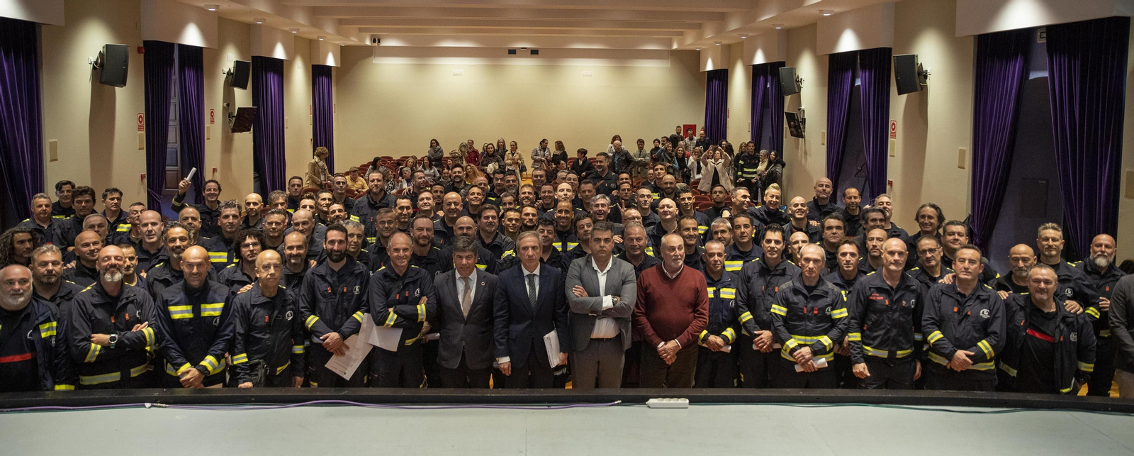Toma de posesión de los bomberos.