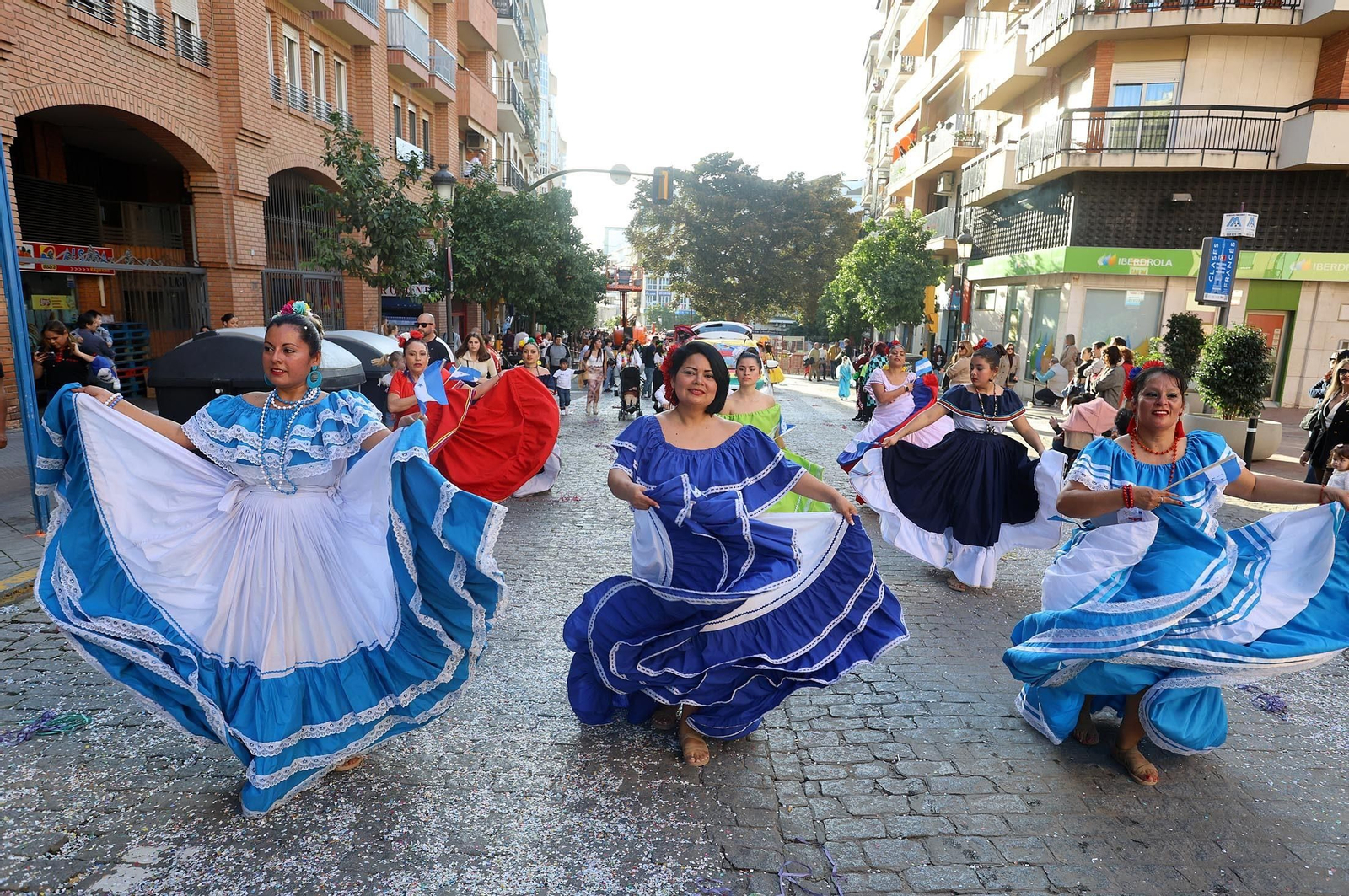 Imágenes de la cabalgata del Carnaval Colombino 2024