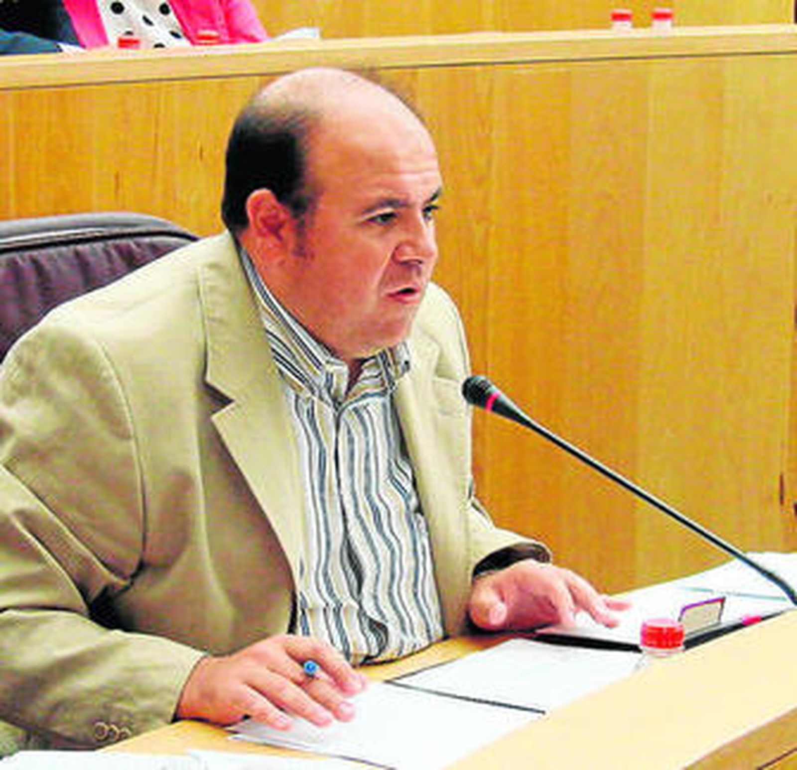 José Antonio Robles, en un pleno de la Diputación de Granada.