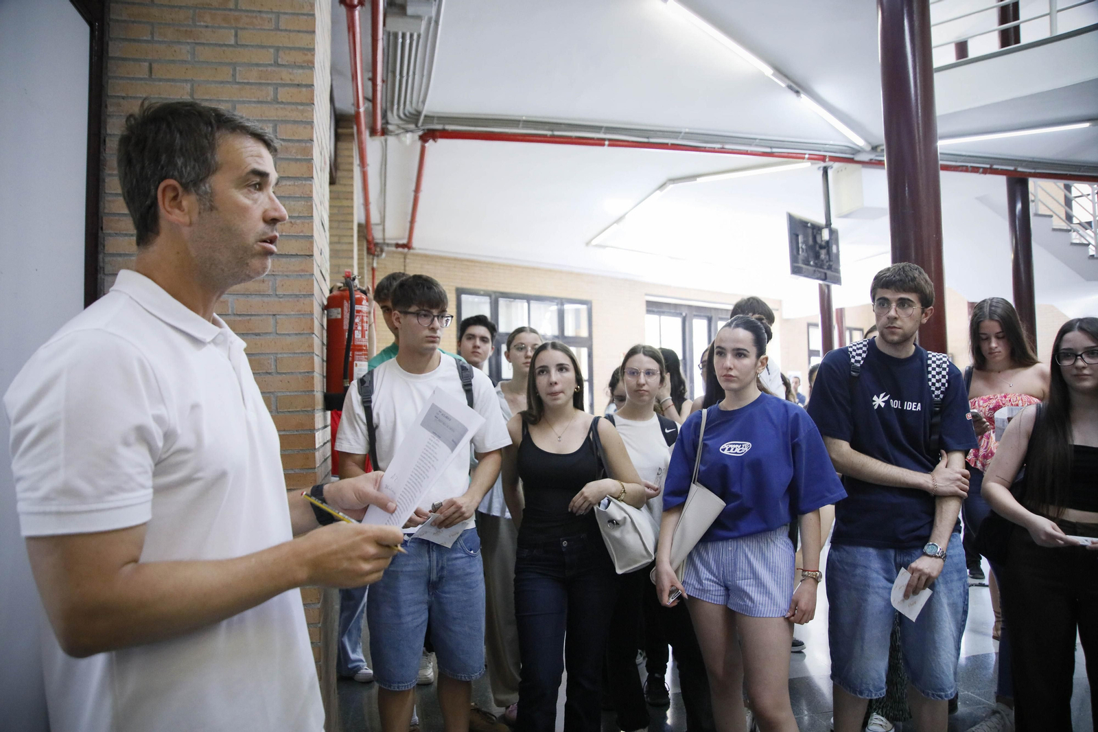 Imágenes de la evaluación para el acceso al sistema universitario (PEvAU)