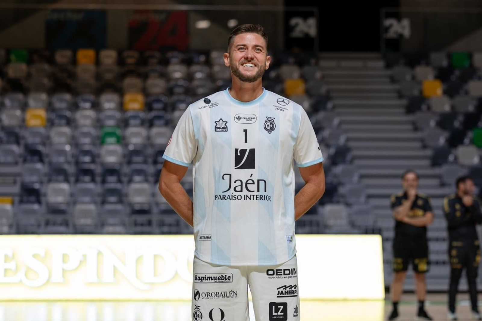 La puesta de largo de las secciones del Jaén Paraíso Interior FS