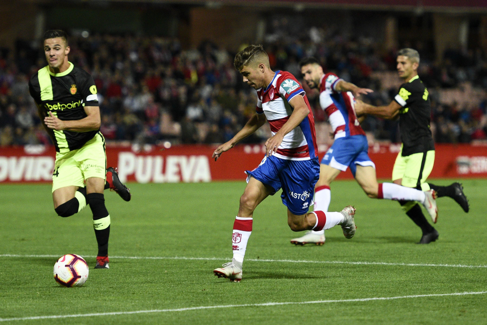 El jugador cedido por el Sevilla FC espera celebrar el ascenso con el Granada CF.