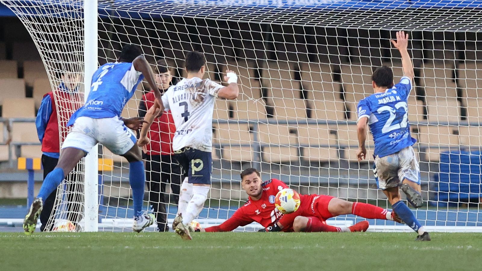 Imágenes del Xerez DFC contra el UCAM Murcia CF en Chapín