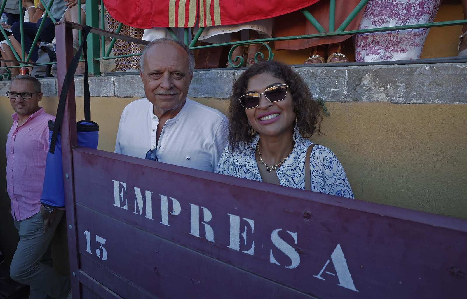 Búscate en la Plaza de Toros 'El Arenal' durante la novilla mixta con picadores del sábado de la Feria de La Línea