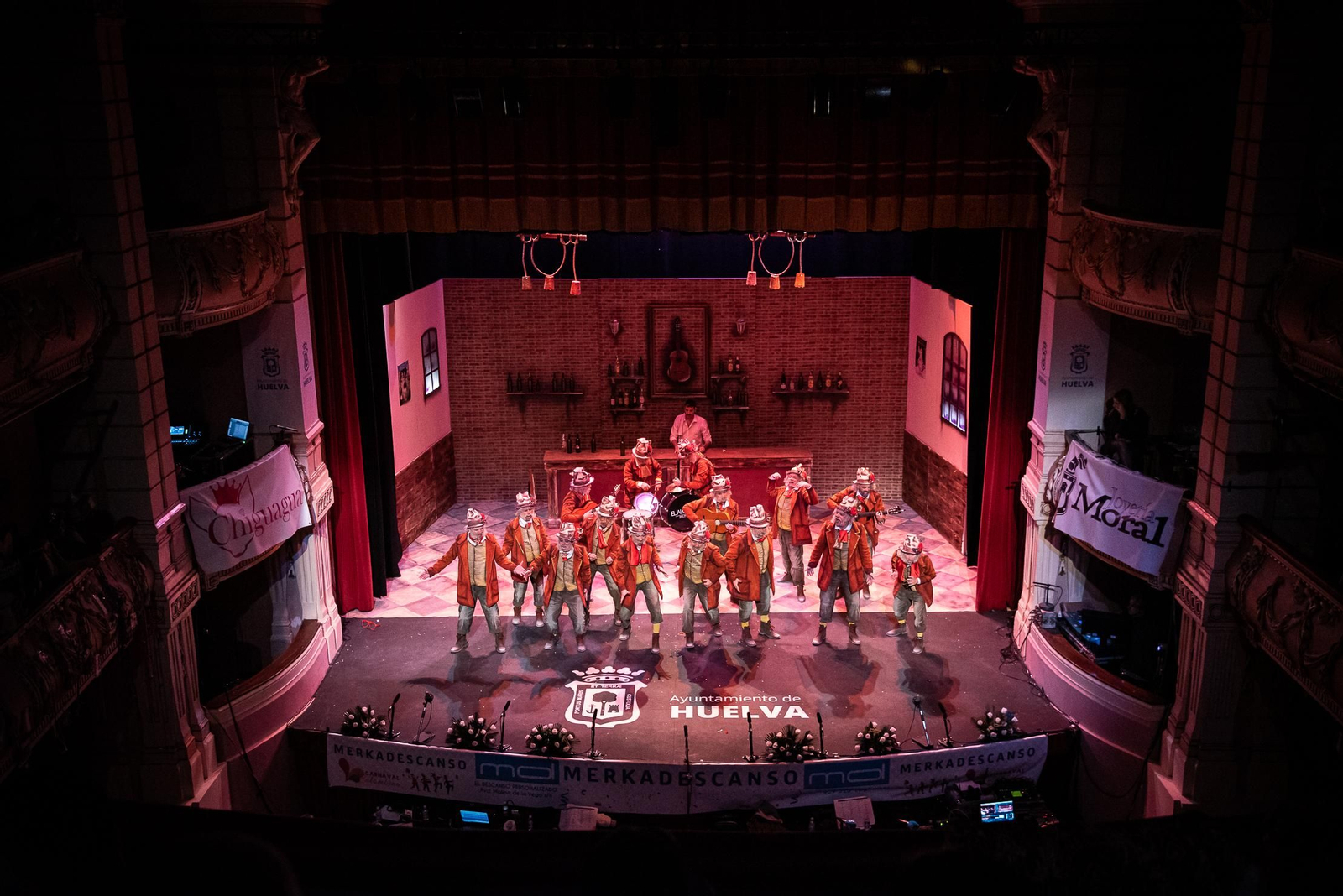 Imágenes de la comparsa Borracho (2ª semifinal del Carnaval Colombino de Huelva)