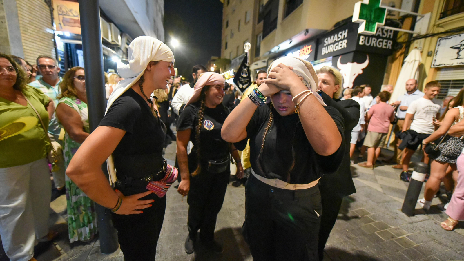 La Magna Mariana de Algeciras por la calle Convento, en imagenes