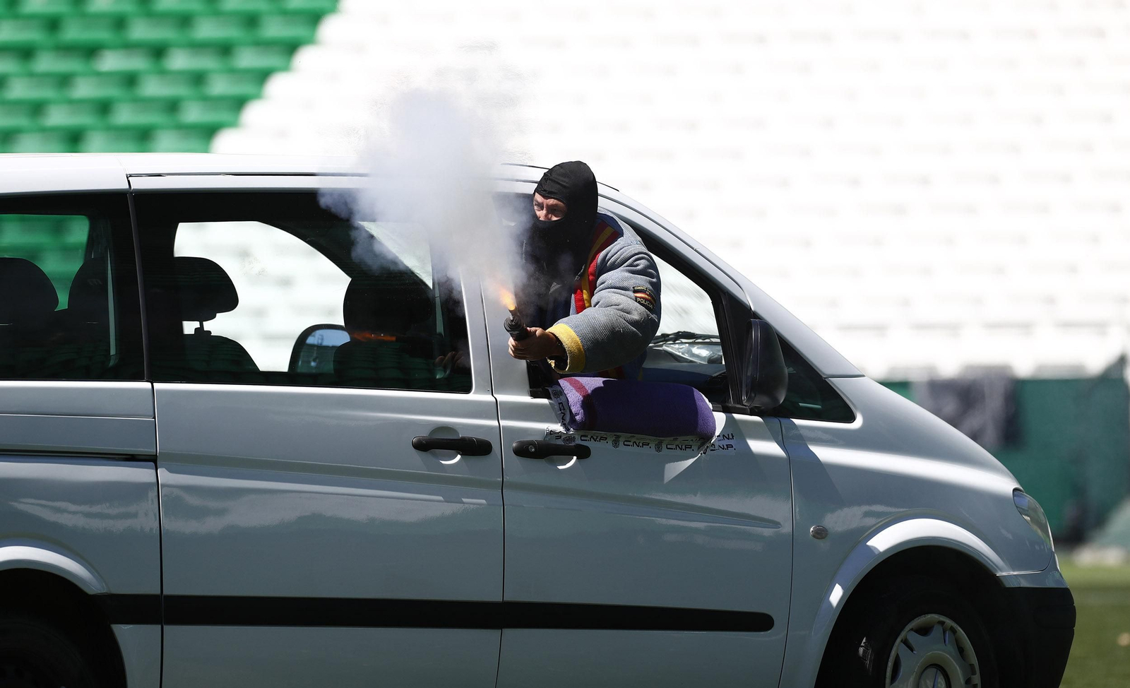 Exhibición de la Policía Nacional en el Estadio Benito Villamarín
