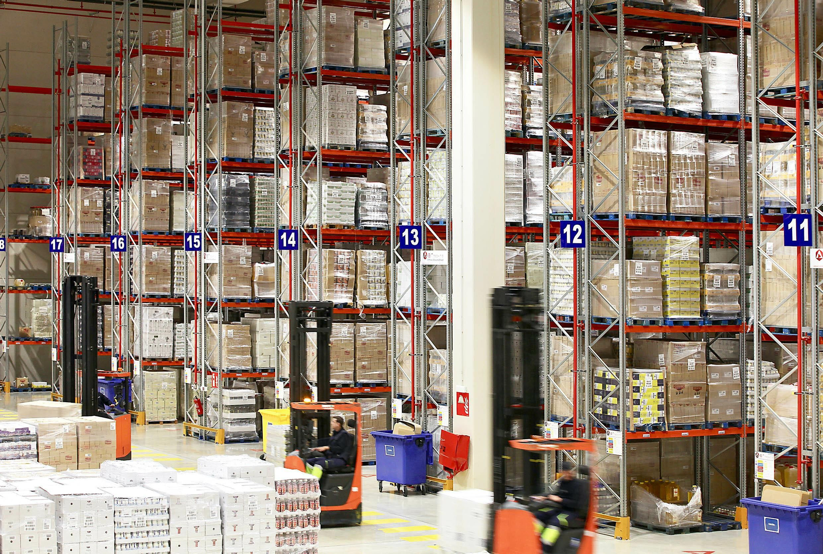 El almacén de la nueva fábrica de Ybarra en Dos Hermanas.