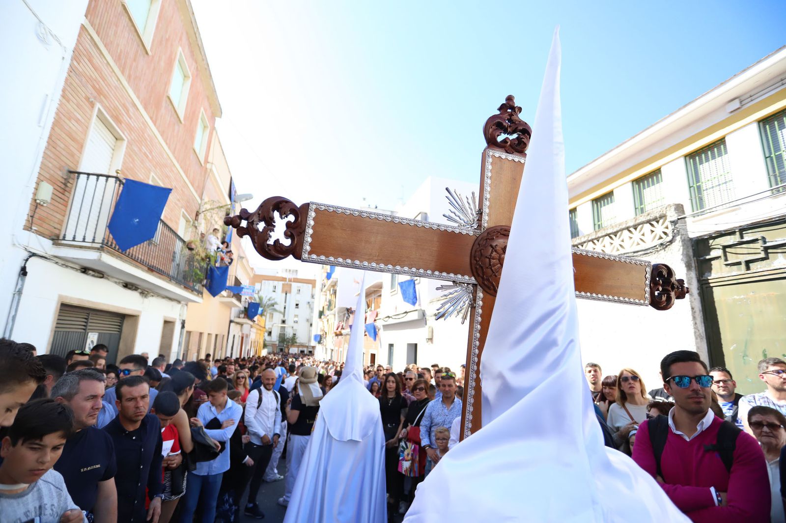 Imágenes de la procesión de la hermandad de la Lanzada de Huelva