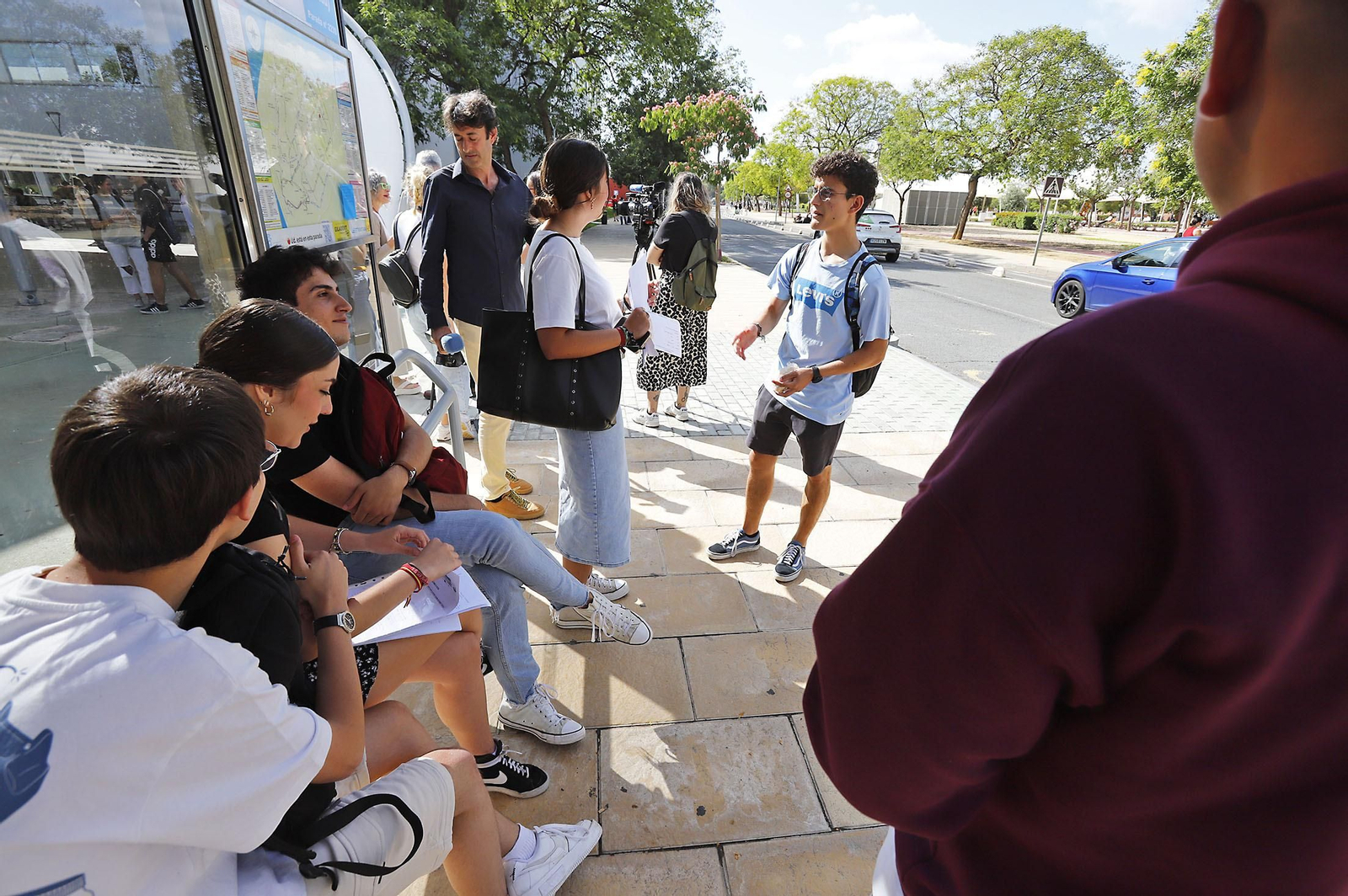 Imágenes del comienzo de las pruebas de evaluación para el acceso a la universidad en Huelva