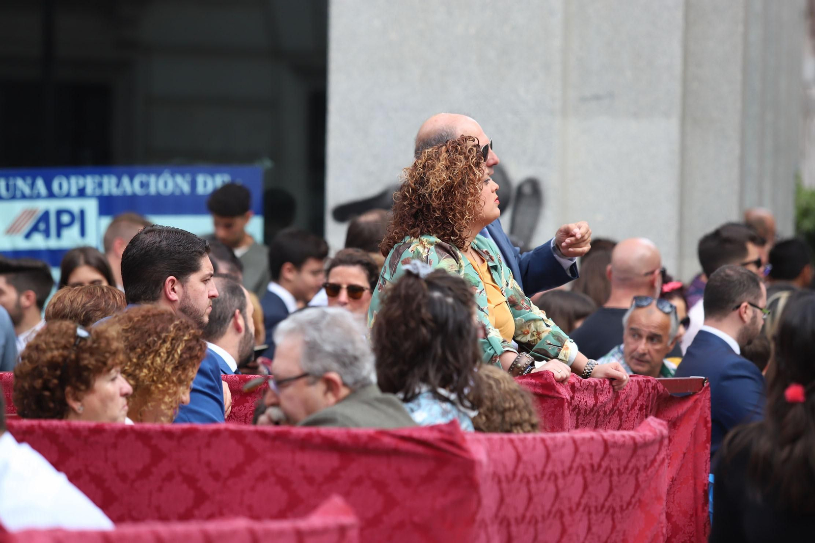 Imágenes del recorrido de la Borriquita  por las calles de Huelva