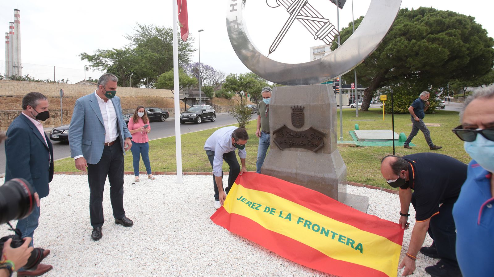 Ortega Smith asiste al homenaje de Vox al guardia civil Agustín Cárdenas en Jerez