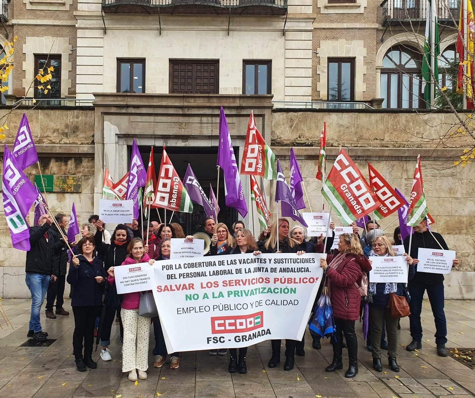 Denuncian la falta de personal en los centros que dependen de la Junta en Granada