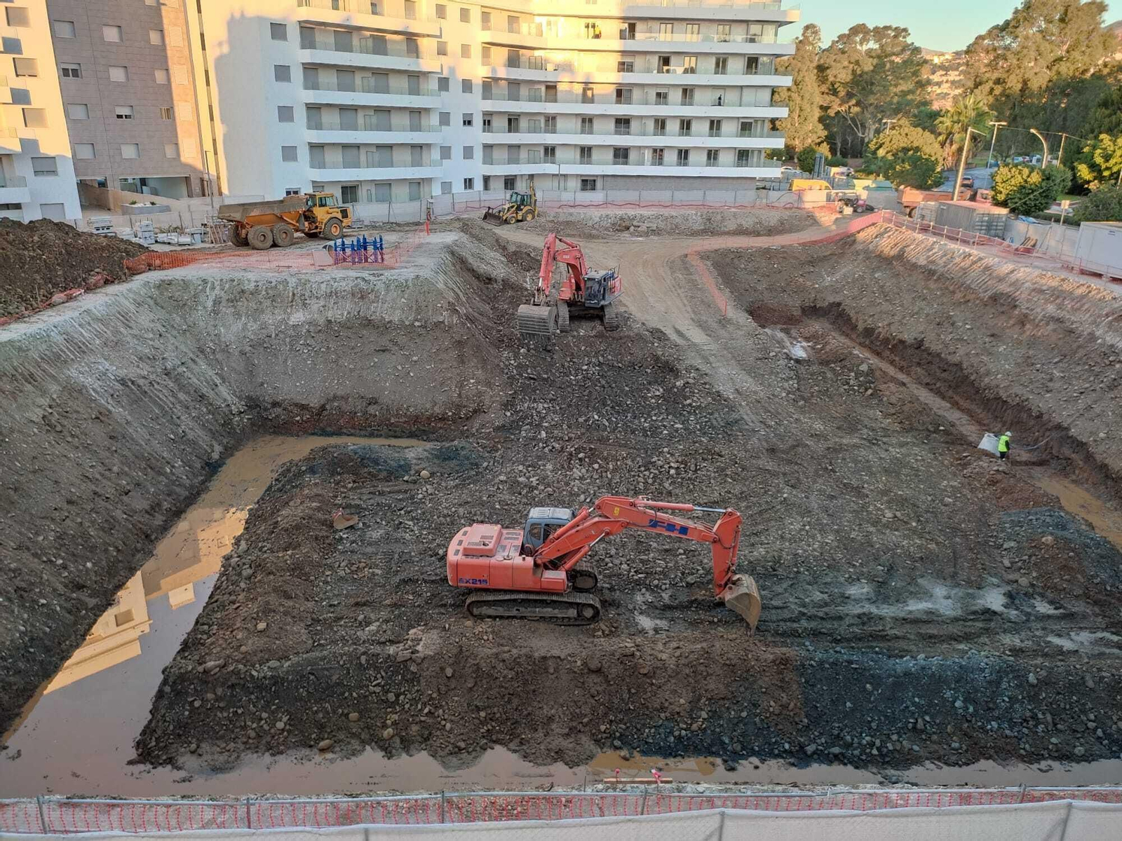 La obra de una promoción de viviendas en el distrito de Nueva Andalucía. La obra de una promoción de viviendas en el distrito de Nueva Andalucía.